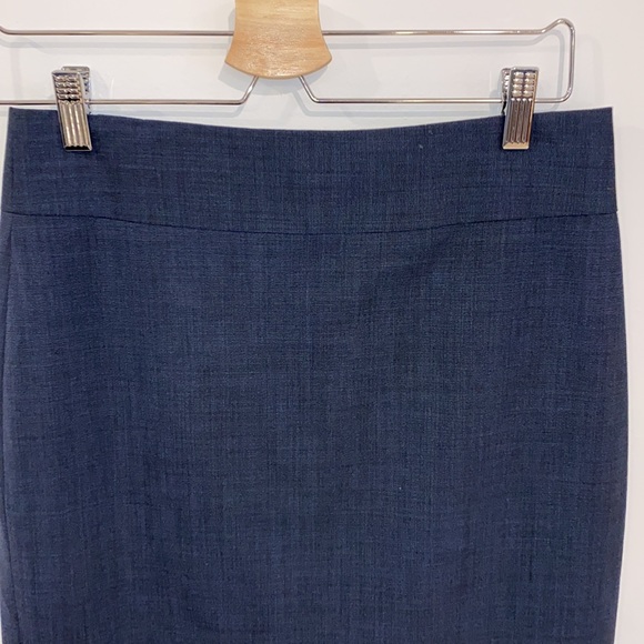 Banana republic pencil skirt - Picture 2 of 2